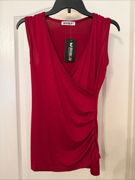 Doublju Tops - NWT DoublJu stretch top size small